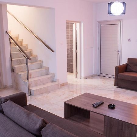 Makronissos Beach Villas Ajía Nápa Kültér fotó