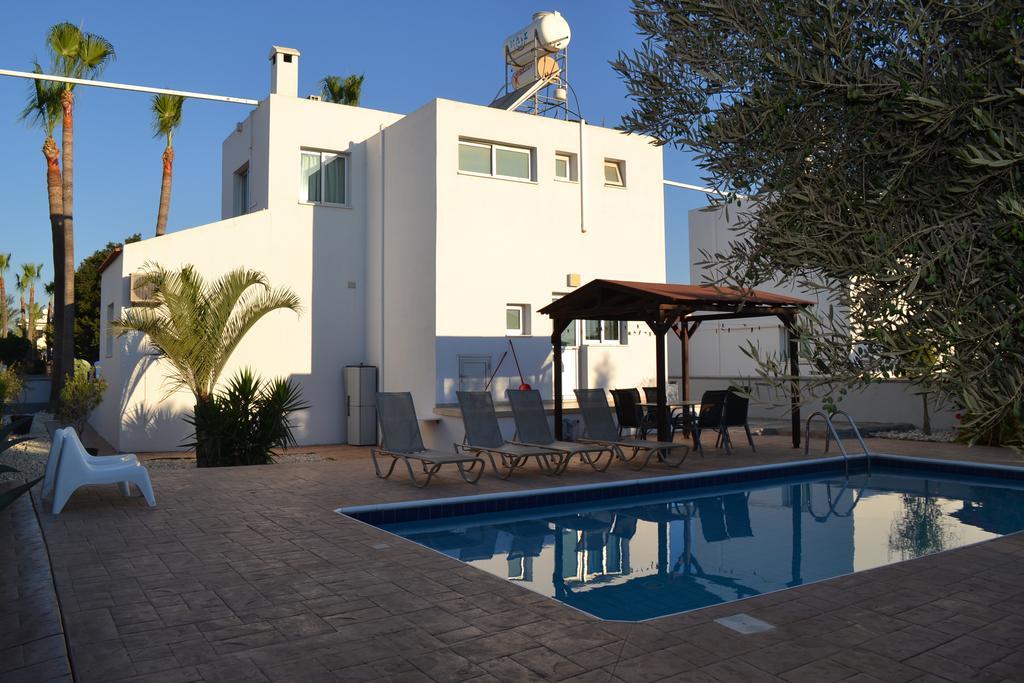 Makronissos Beach Villas Ajía Nápa Kültér fotó