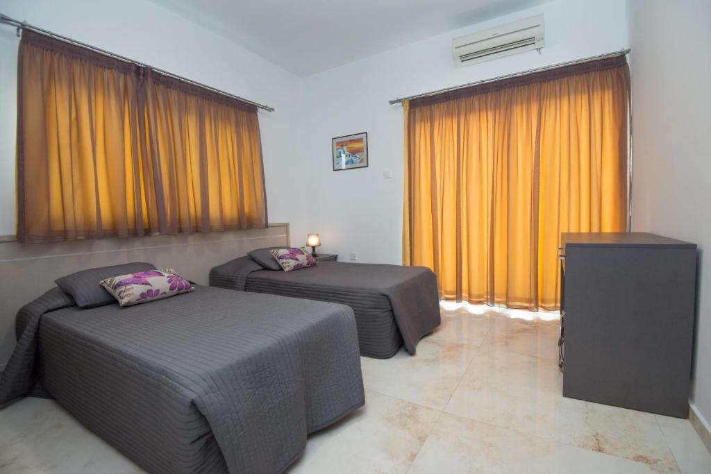 Makronissos Beach Villas Ajía Nápa Kültér fotó